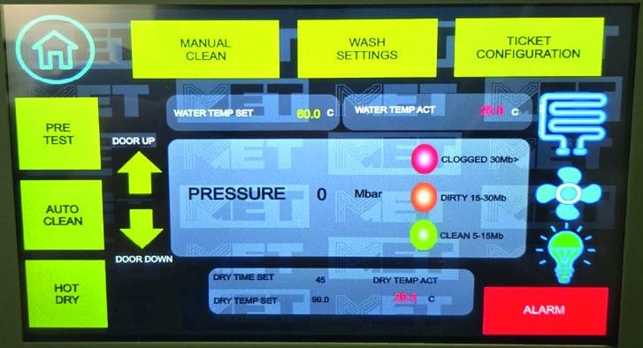 METClean S touchscreen main menu with pre-test, automatic clean and hot-dry controls